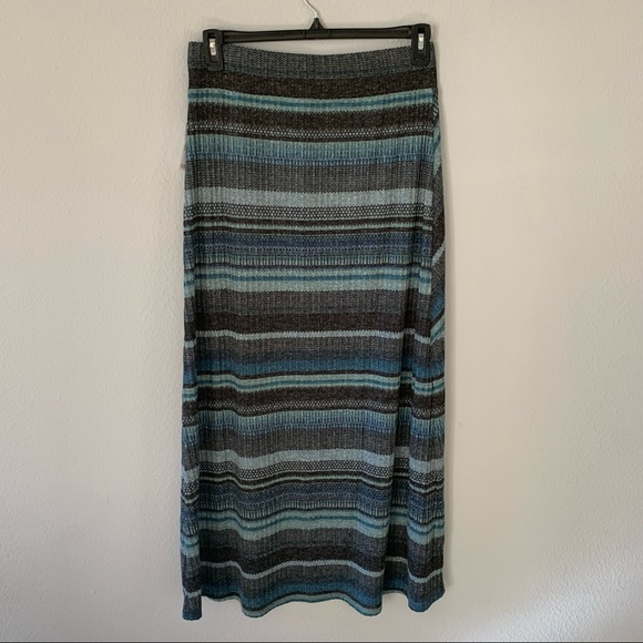 DRESS BARN MULTI COLORED MAXI SKIRT SIZE M - Picture 6 of 7